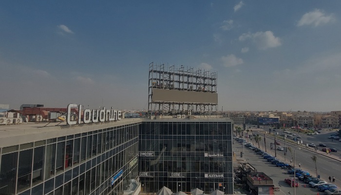 قمنا بتنفيذ مشروع تركيب شاشة LED خارجية مميزة لـكلاود 9 مول