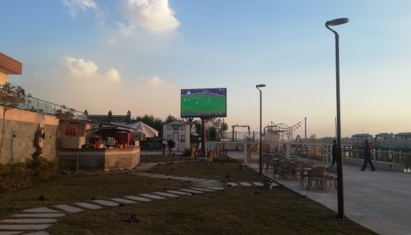 High-Performance LED Screens for Stadiums and Sports Arenas Large high-definition LED screens installed in a stadium for live event broadcasting and audience engagement