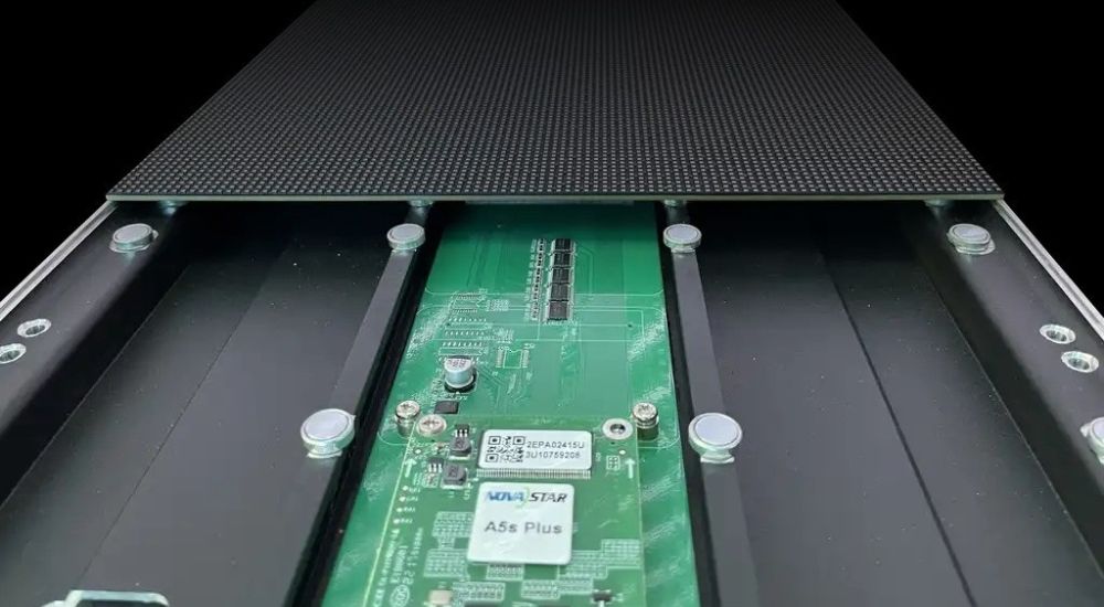 Magnetic Modules with Plug-and-Play Installation | LED Sun LED screen magnetic modules enabling front maintenance with plug-and-play data and power connections.